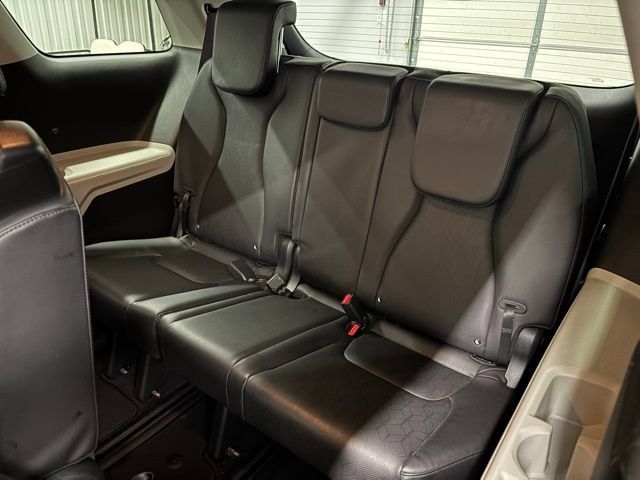 Used 2024 Kia Carnival LX FWD image 9
