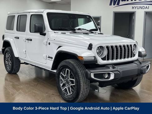 Used 2025 Jeep Wrangler Unlimited Sahara AWD/4WD image 3