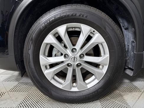 Used 2015 Nissan Rogue SV w/ SV Premium Package image 19