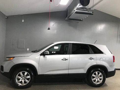Used 2013 Kia Sorento LX FWD image 6