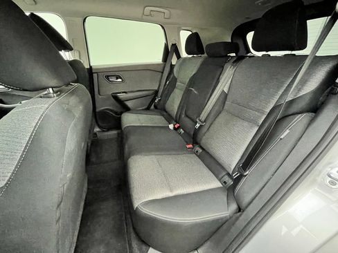 Used 2023 Nissan Rogue SV AWD/4WD image 39