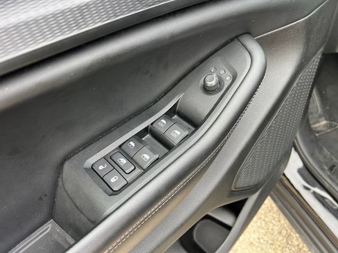 Used 2024 Jeep Grand Cherokee Altitude AWD/4WD image 16