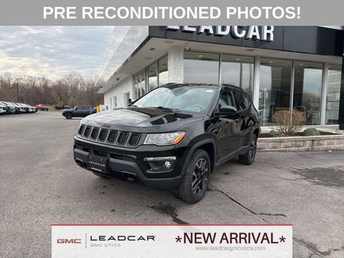 Used 2019 Jeep Compass Sport image 1