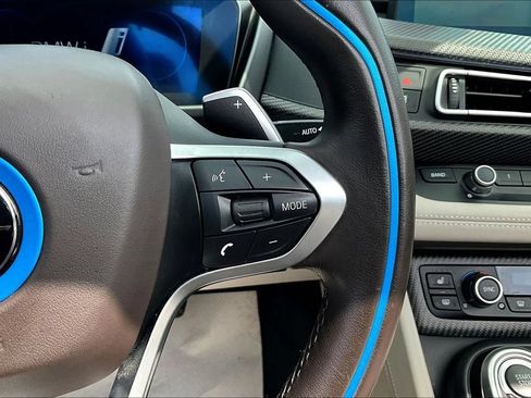 Used 2019 BMW i8 Roadster AWD/4WD image 11