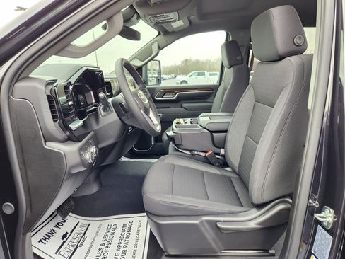 New 2026 GMC Sierra 2500 SLE image 9