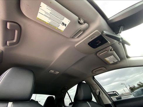 Used 2023 Toyota Camry SE image 14