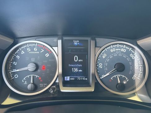Used 2020 Toyota Tacoma SR5 AWD/4WD image 22