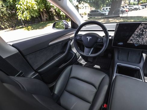 Used 2022 Tesla Model 3 RWD image 17