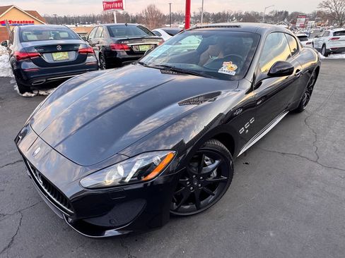 Used 2016 Maserati GranTurismo Sport image 2