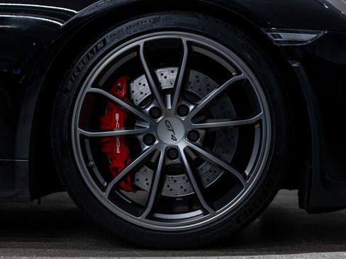Certified 2016 Porsche Cayman GT4 RWD image 19