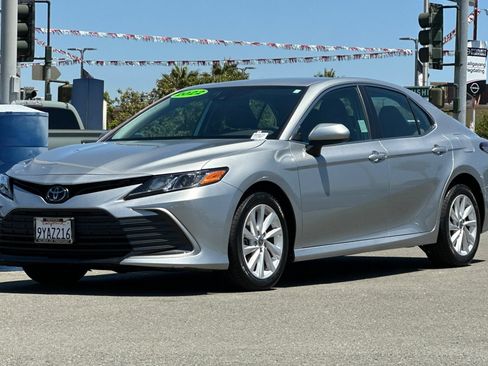 Used 2022 Toyota Camry LE AWD/4WD image 8