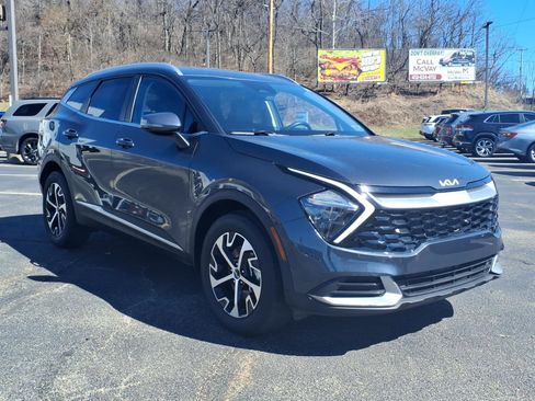 Used 2023 Kia Sportage EX image 6