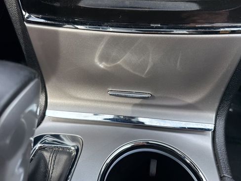 Used 2022 Jeep Grand Cherokee Laredo X image 28