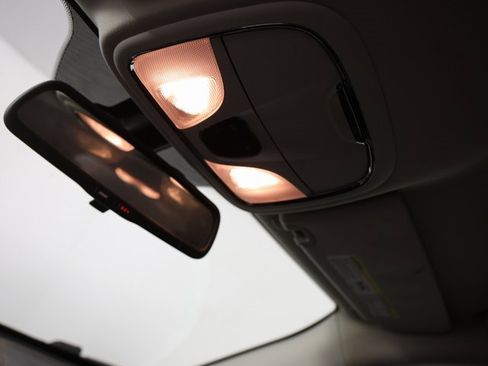 Used 2015 Jeep Cherokee Trailhawk image 10