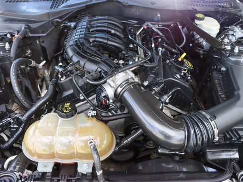 Used 2015 Ford Mustang Convertible w/ Equipment Group 051A RWD image 44