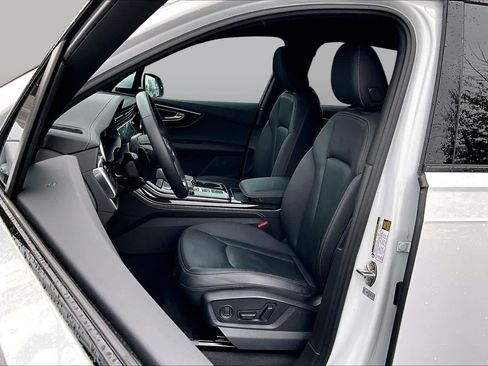 Certified 2025 Audi Q7 2.0T Premium Plus w/ Premium Plus Package AWD/4WD image 13