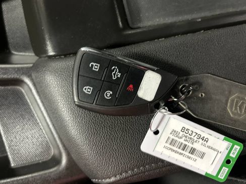 Used 2023 Chevrolet Silverado 1500 LT AWD/4WD image 22