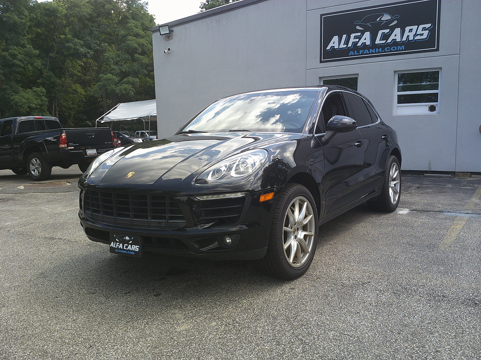 Used 2015 Porsche Macan S AWD/4WD image 1