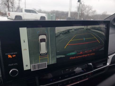 New 2026 Toyota Sienna Platinum image 28