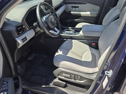 Certified 2025 Honda Pilot EX-L image 10