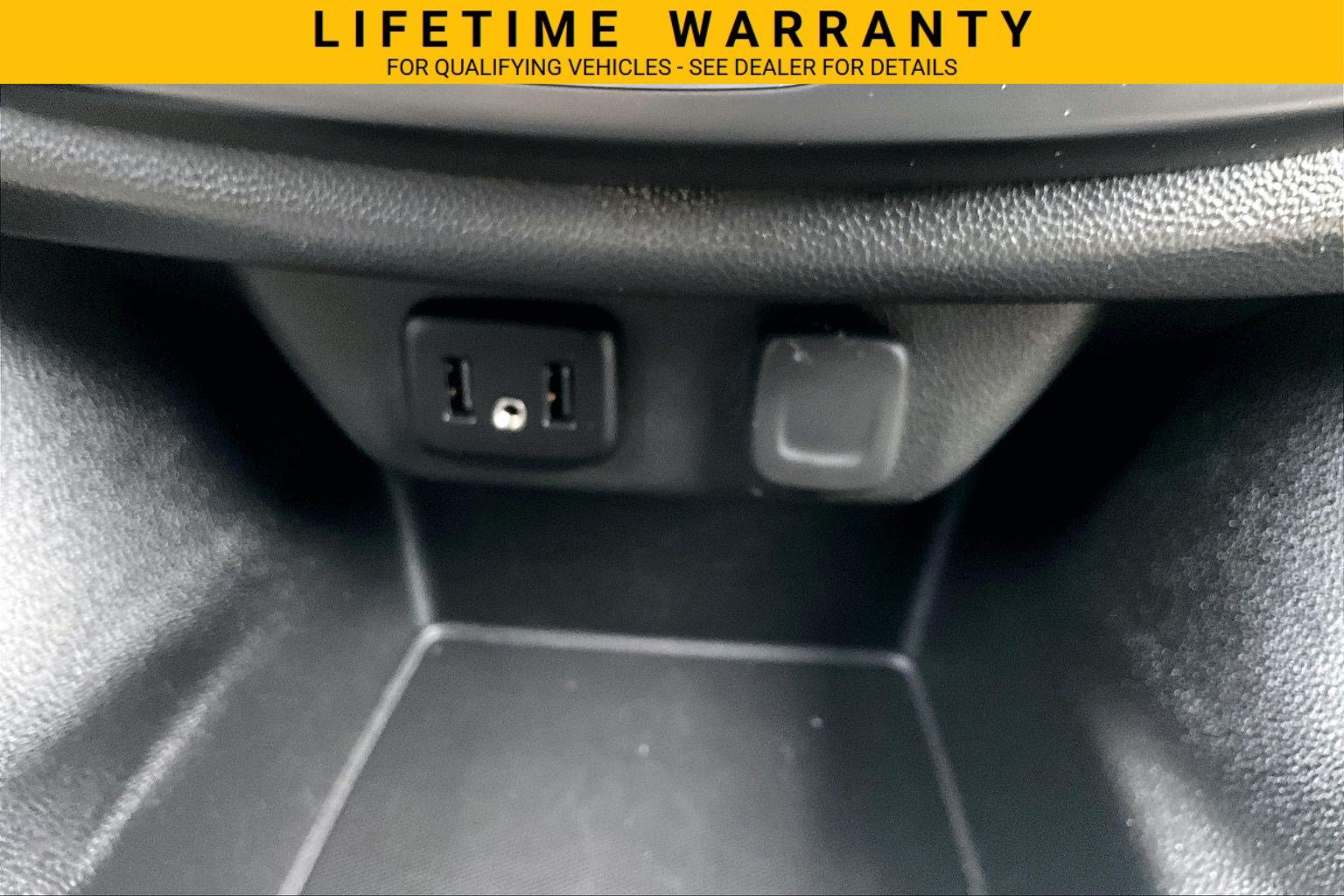 Certified 2022 Chevrolet Traverse LS FWD image 29