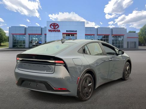 Certified 2024 Toyota Prius Prime FWD image 7