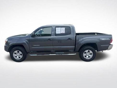 Used 2012 Toyota Tacoma 4x4 Double Cab w/ TRD Off-Road Pkg image 2