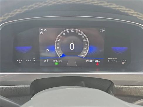 Certified 2022 Volkswagen Tiguan SE FWD image 11