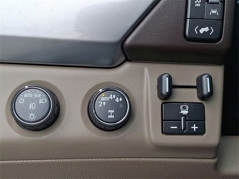 Used 2020 Chevrolet Tahoe LT image 26