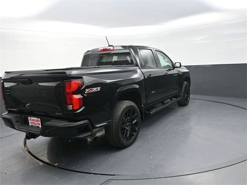 Used 2025 Chevrolet Colorado Z71 w/ Technology Package image 7