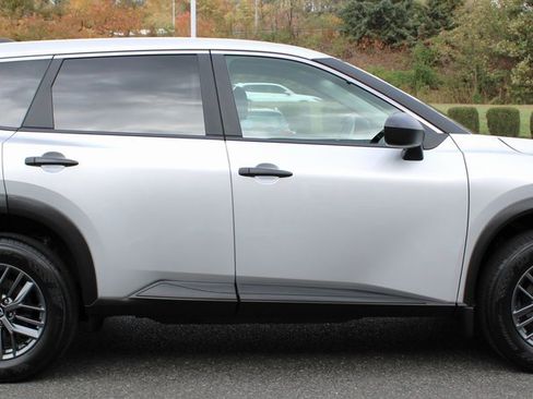 Certified 2025 Nissan Rogue S image 5