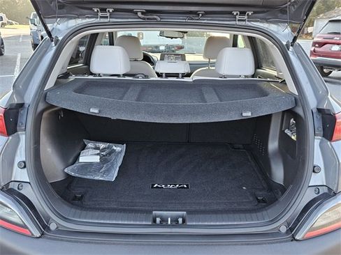 Used 2023 Hyundai Kona SEL image 6