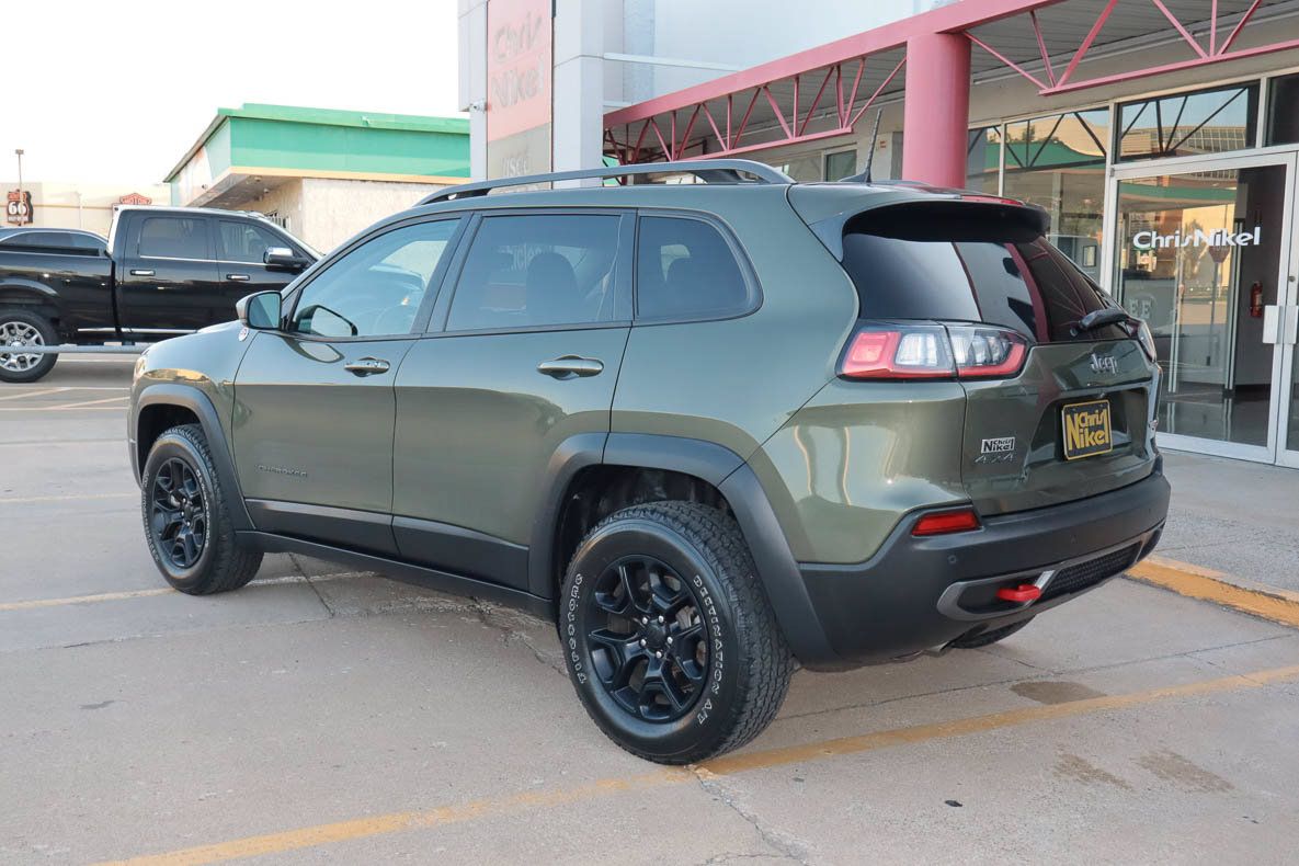 Used 2021 Jeep Cherokee Trailhawk w/ Comfort/Convenience Group AWD/4WD image 13