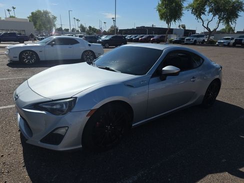 Used 2015 Scion FR-S RWD image 1