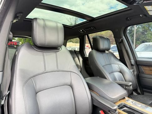 Used 2018 Land Rover Range Rover Supercharged AWD/4WD image 32