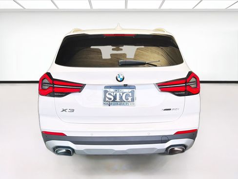 Used 2023 BMW X3 xDrive30i w/ Premium Package AWD/4WD image 5