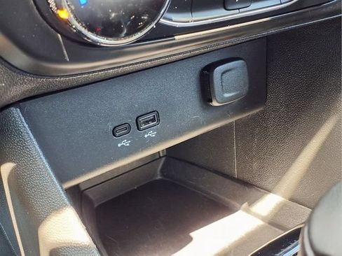 Used 2025 Buick Encore GX Preferred FWD image 8