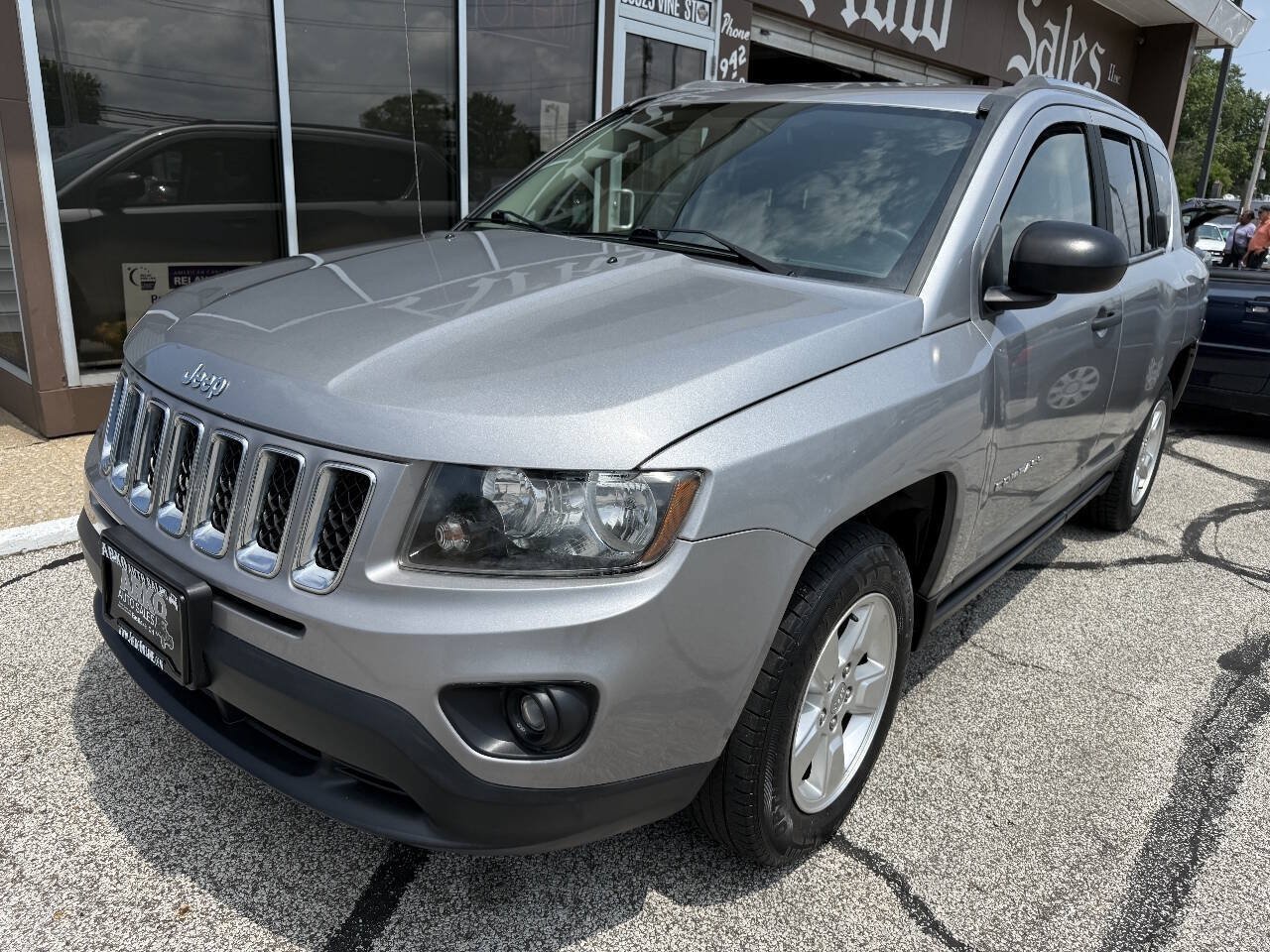 Used 2014 Jeep Compass Sport FWD image 1