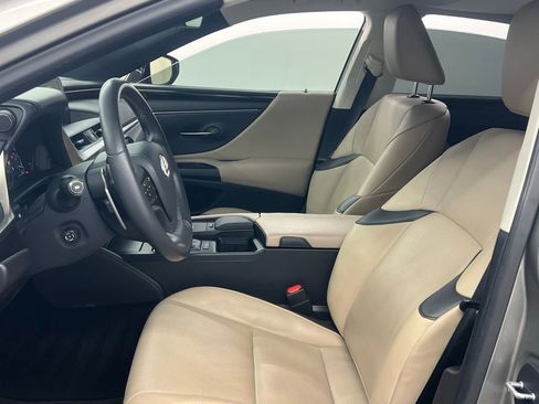 Used 2020 Lexus ES 350 w/ Premium Package FWD image 11