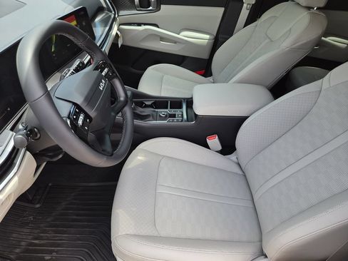 New 2026 Kia Sorento S w/ S Panoramic Sunroof Package FWD image 10
