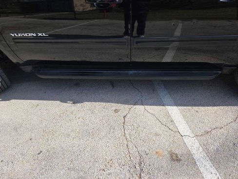 Used 2012 GMC Yukon XL SLT w/ SLT-2 Equipment Package image 15