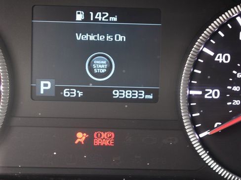 Used 2022 Kia Telluride LX image 33