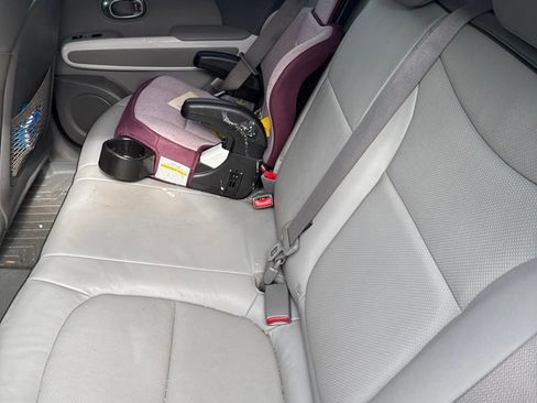 Used 2016 Kia Soul EV + w/ Sun & Fun Package FWD image 9