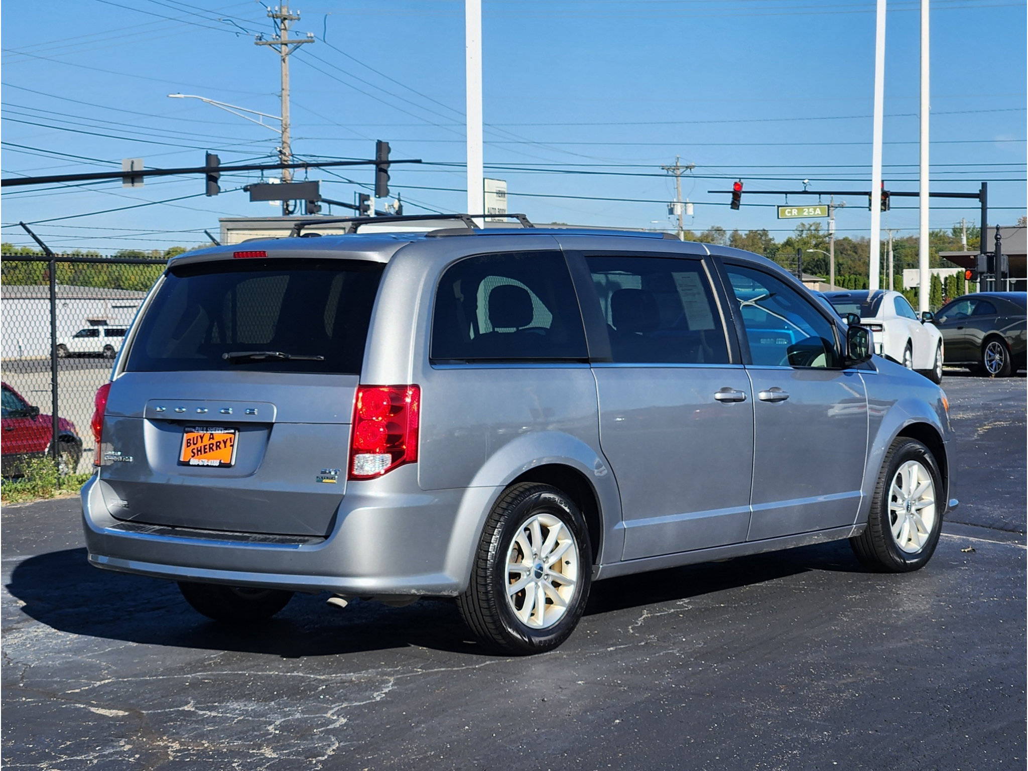 Used 2019 Dodge Grand Caravan SXT FWD image 10