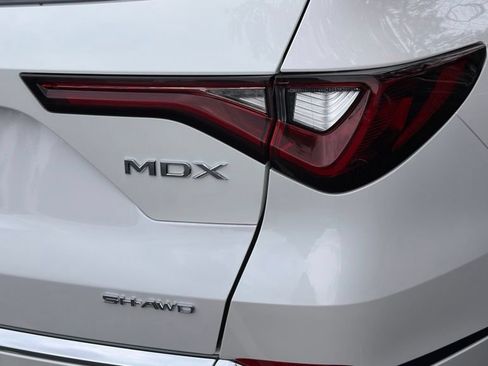 Used 2025 Acura MDX SH-AWD w/ Technology Package image 8