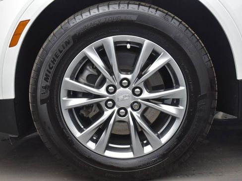 Certified 2023 Cadillac XT5 Premium Luxury image 9