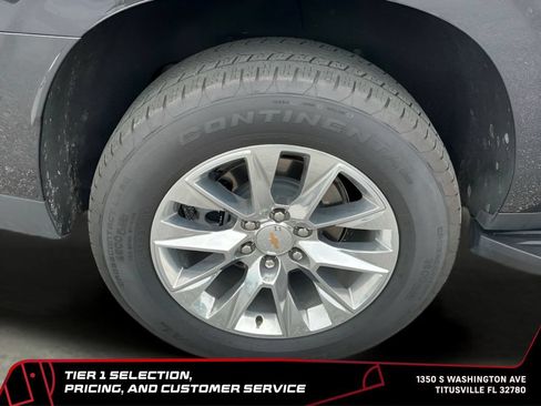 Used 2025 Chevrolet Suburban Premier RWD image 44