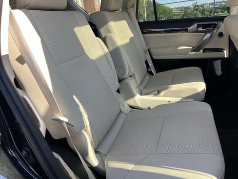 Used 2023 Lexus GX 460 Premium AWD/4WD image 28
