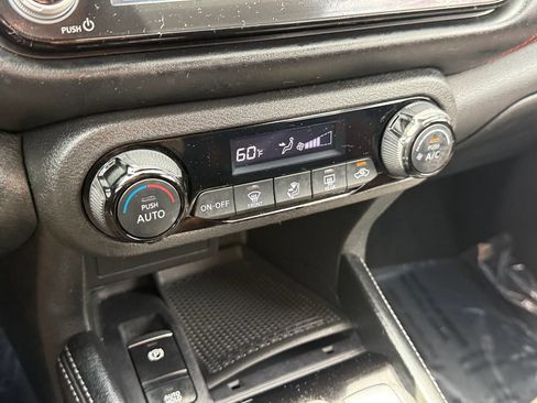 Used 2024 Nissan Kicks SR FWD image 34