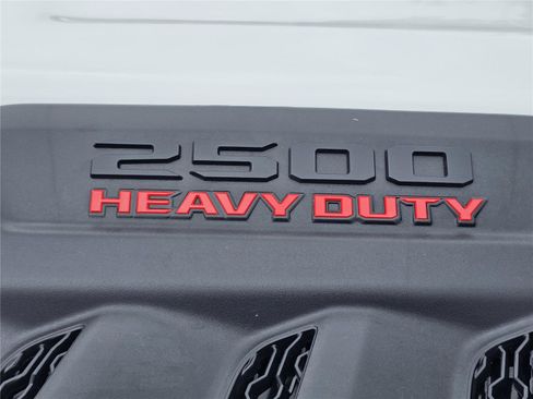 New 2026 RAM 2500 Laramie AWD/4WD image 7